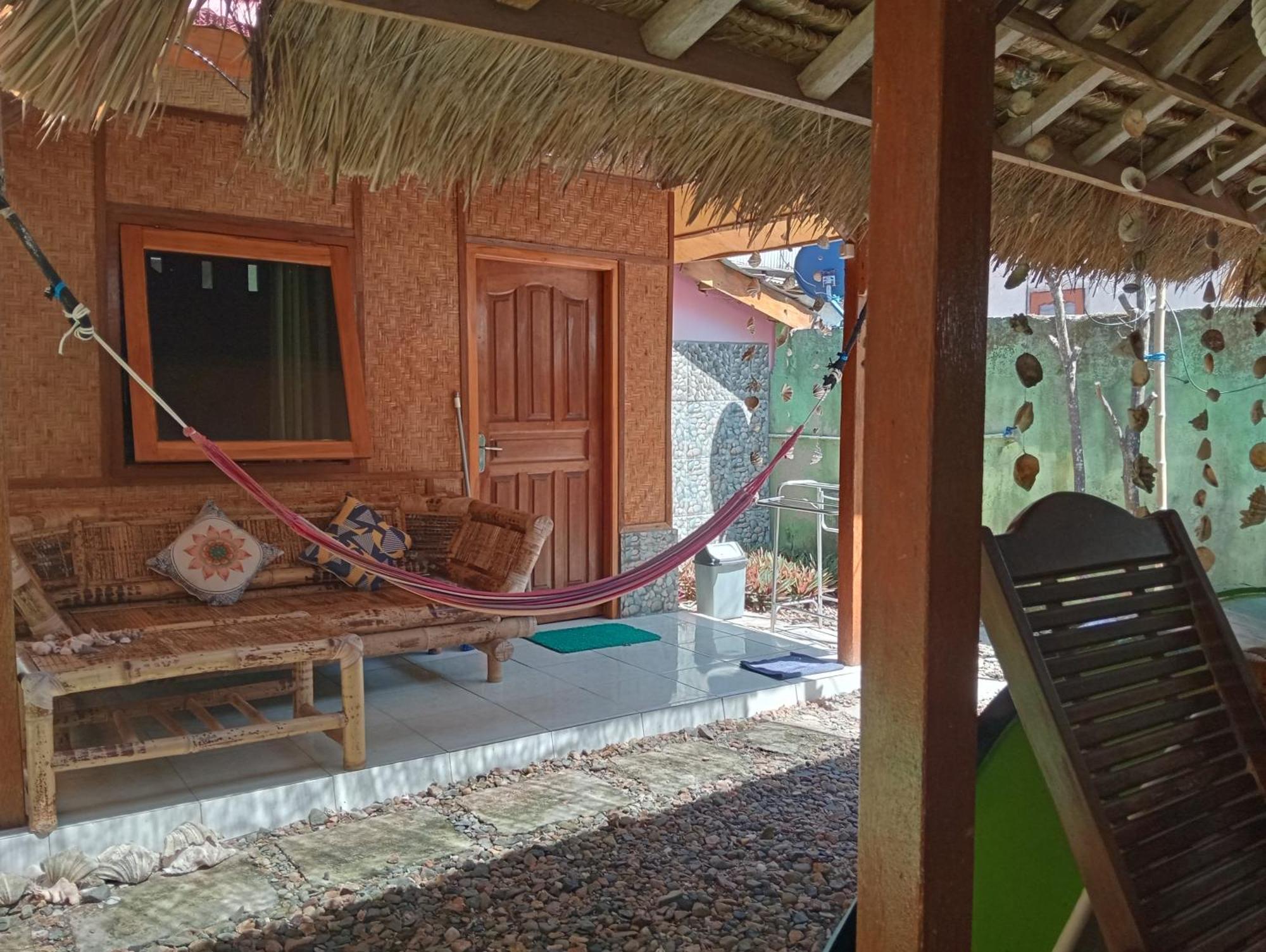 Pelangi Homestay Bungalow Gili Gede Sekotong Eksteriør bilde