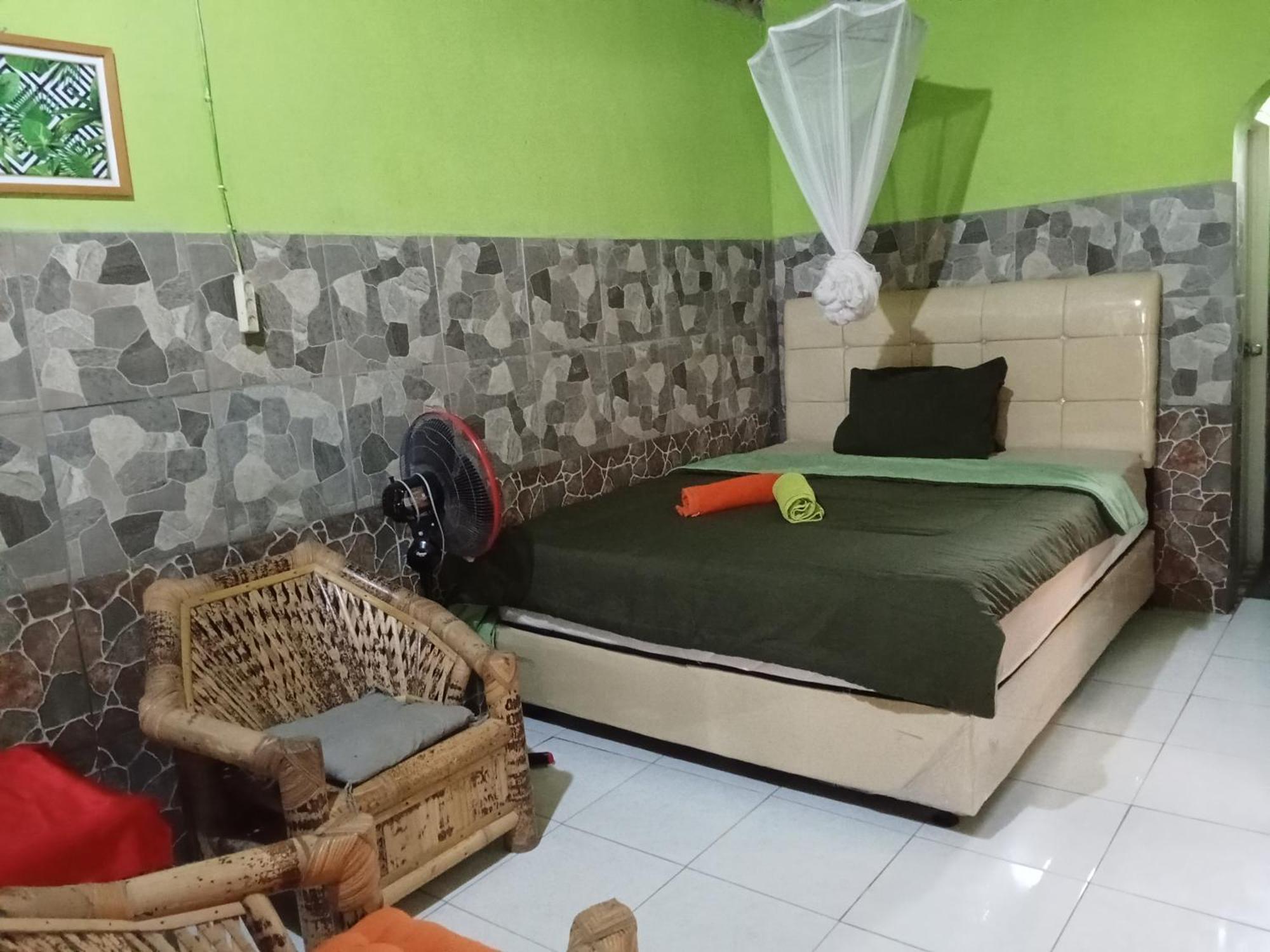Pelangi Homestay Bungalow Gili Gede Sekotong Rom bilde