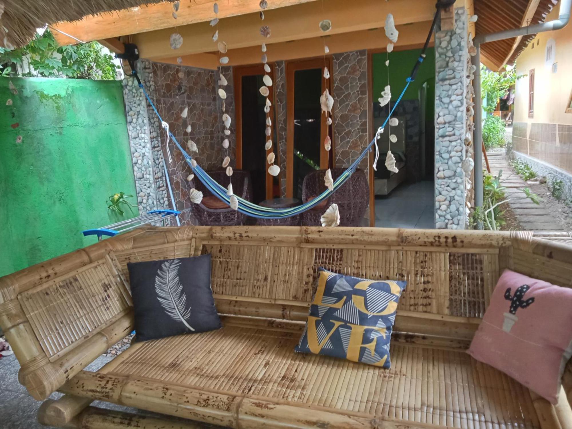 Pelangi Homestay Bungalow Gili Gede Sekotong Rom bilde